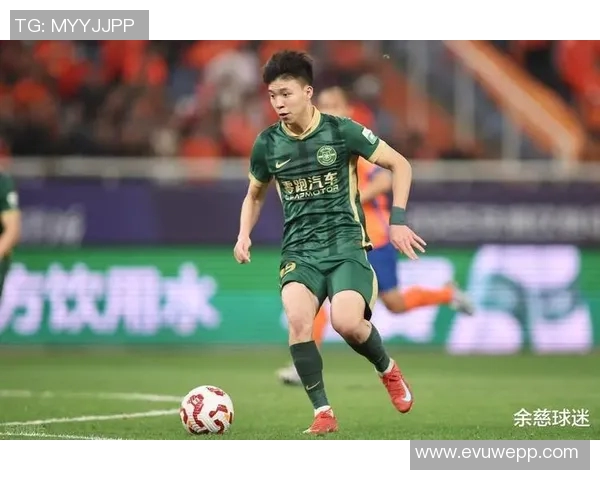 王钰栋头球破门助力浙江队逆转胜利展现团队精神与个人能力