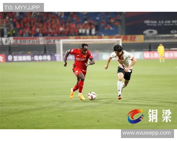 闵俊麟精彩远射助力球队战胜重庆铜梁龙展现出色个人能力与团队协作