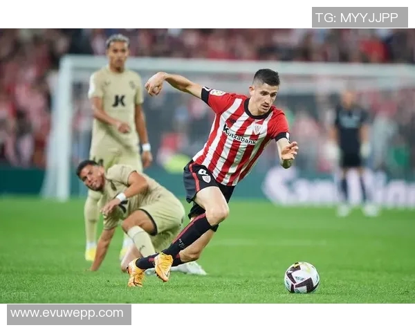 巴黎圣日耳曼逆转蒙彼利埃蝙蝠军团，豪取三连胜追平榜首位置