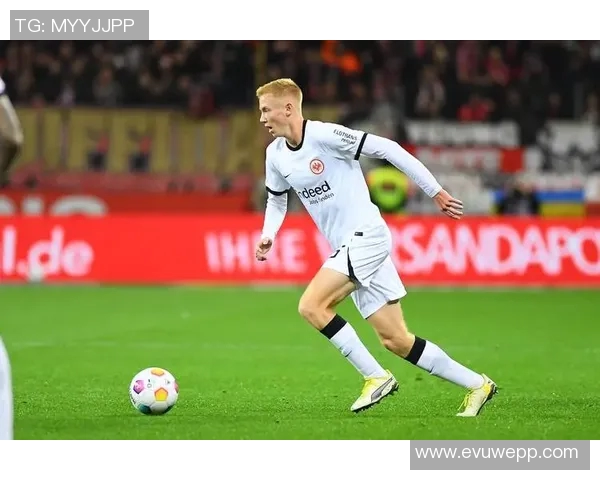 腓特烈斯多夫队力克对手，德甲比赛精彩胜利！