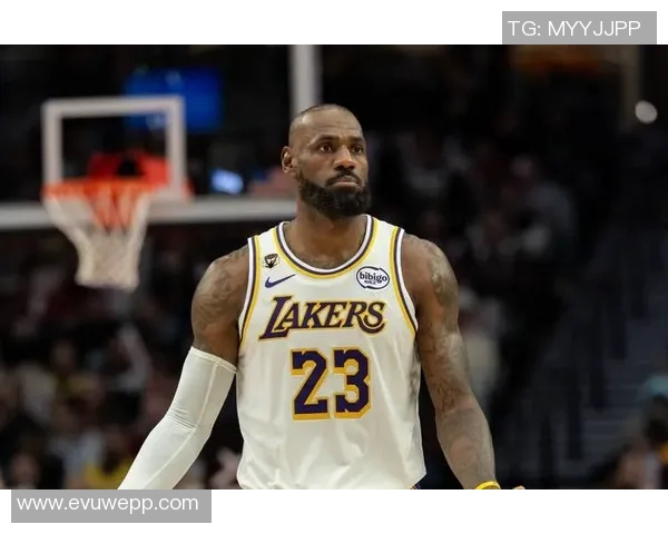 勒布朗·詹姆斯正式签约火箭,巨星阵容再添一员 勒布朗·詹姆斯正式签约火箭,巨星阵容再添一员