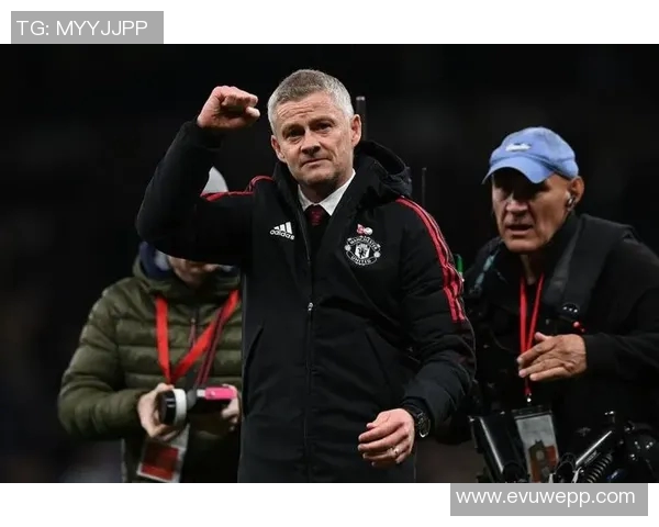 曼联名宿力挺索尔斯克亚：他即将成为下一个弗格森